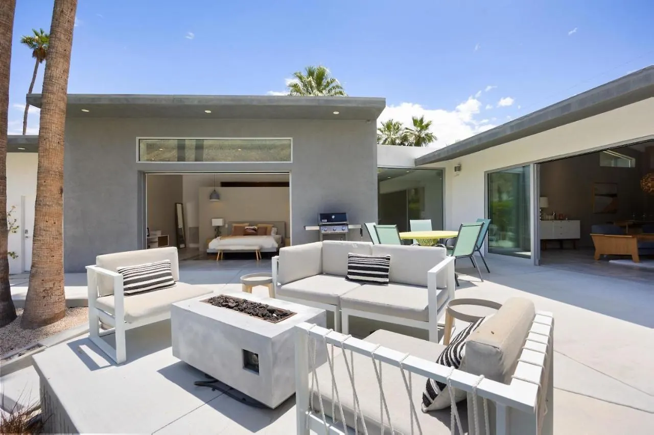 Rest House Palm Springs 0*,